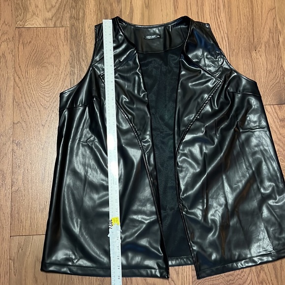 Synthetic leather vest 1XL - Picture 4 of 5